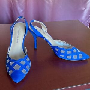 New Vibrant blue heels size 7.5